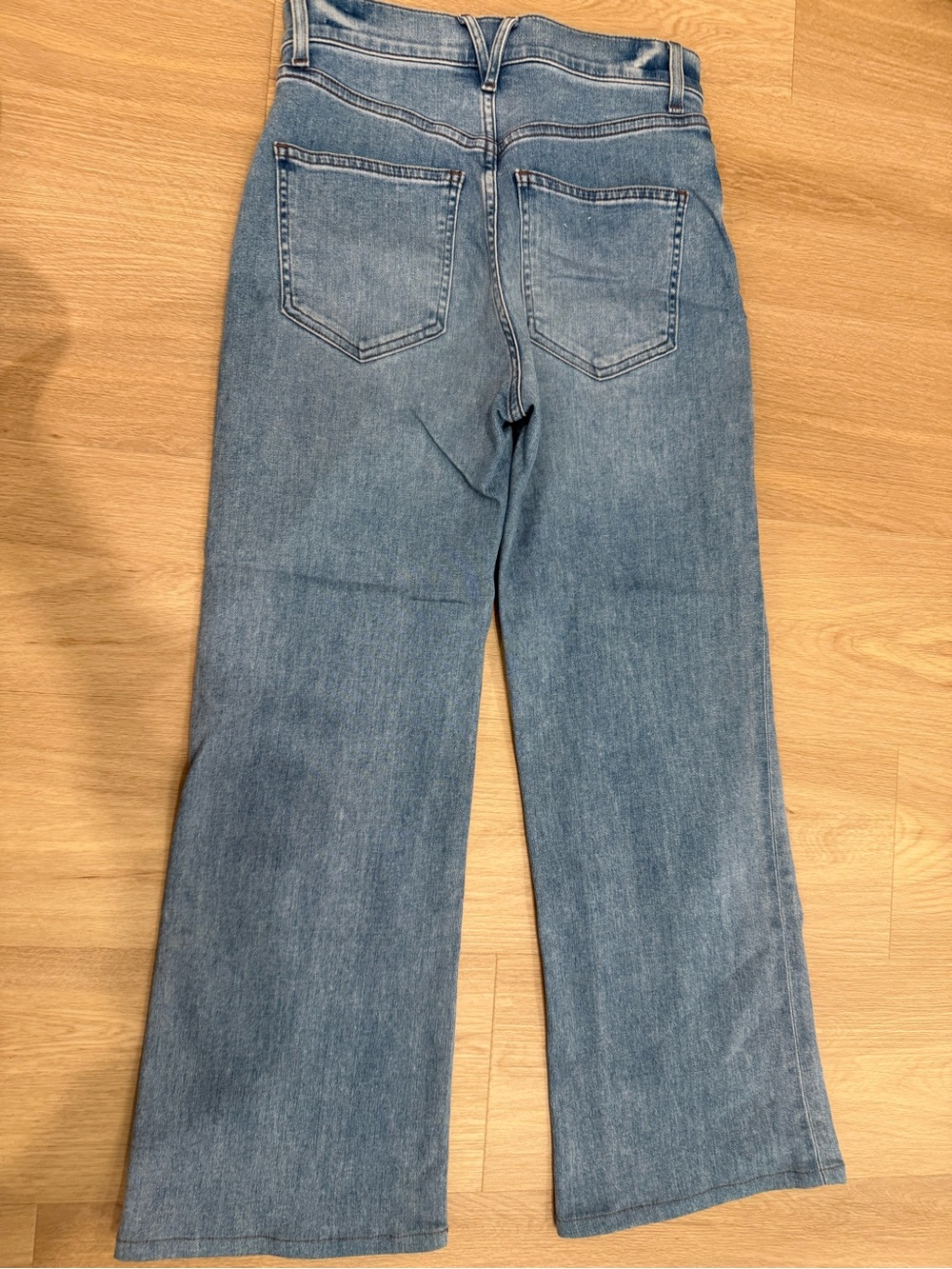 Veronica Beard Light Blue Wide-Leg Jeans with Front Patch Pockets - Picture 4 of 5
